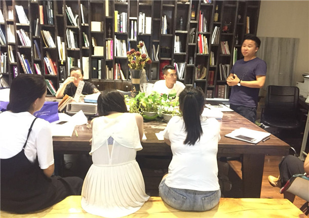 �N�����������