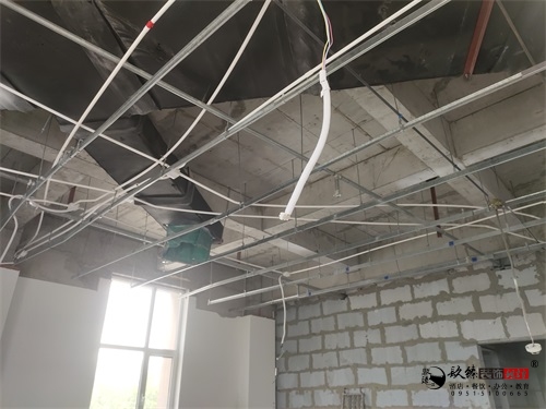 �����칫��װ�޹����ֳ�|�N�����